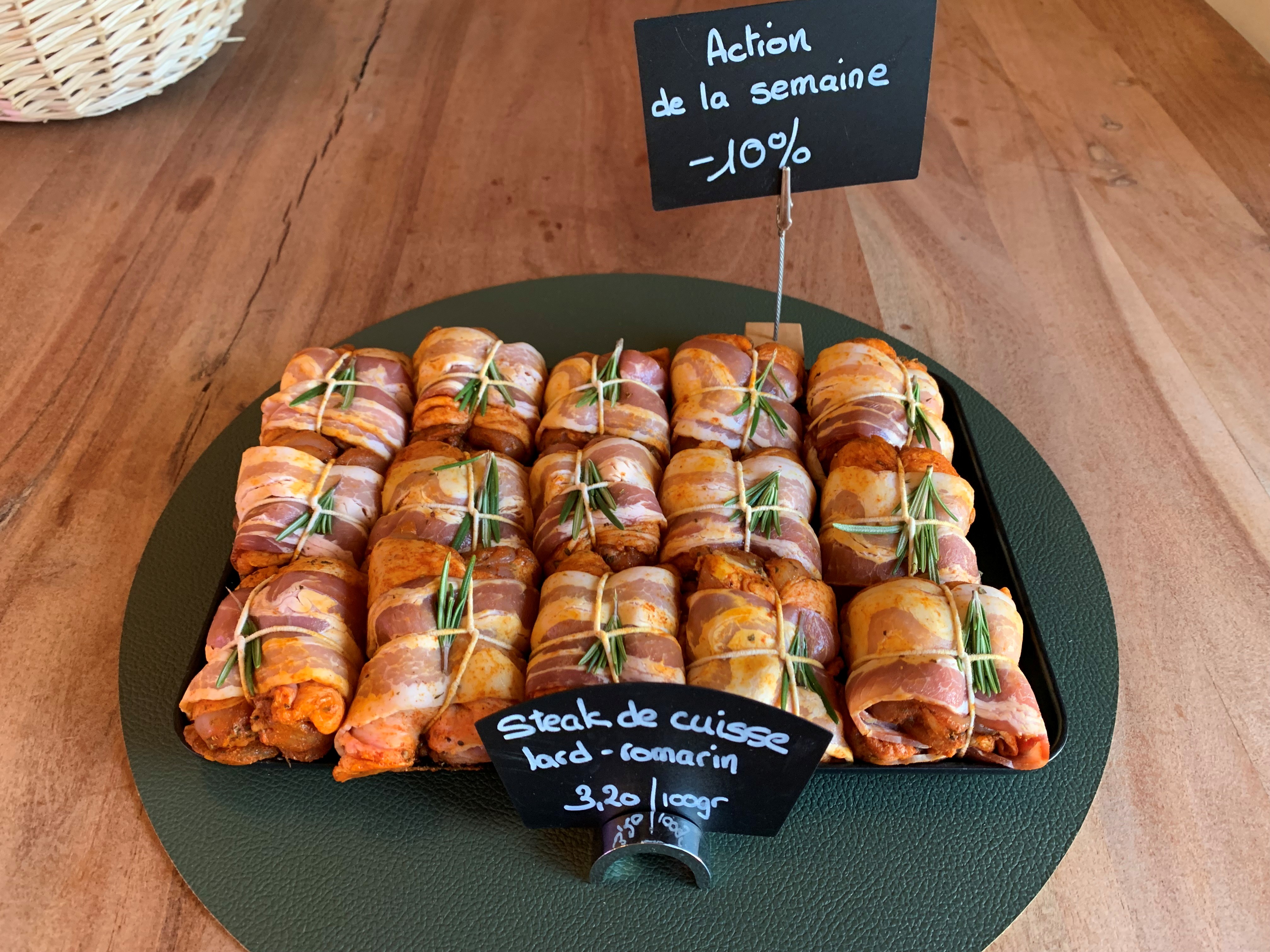 Steak haut de cuisse lard romarin site-réseaux.jpg